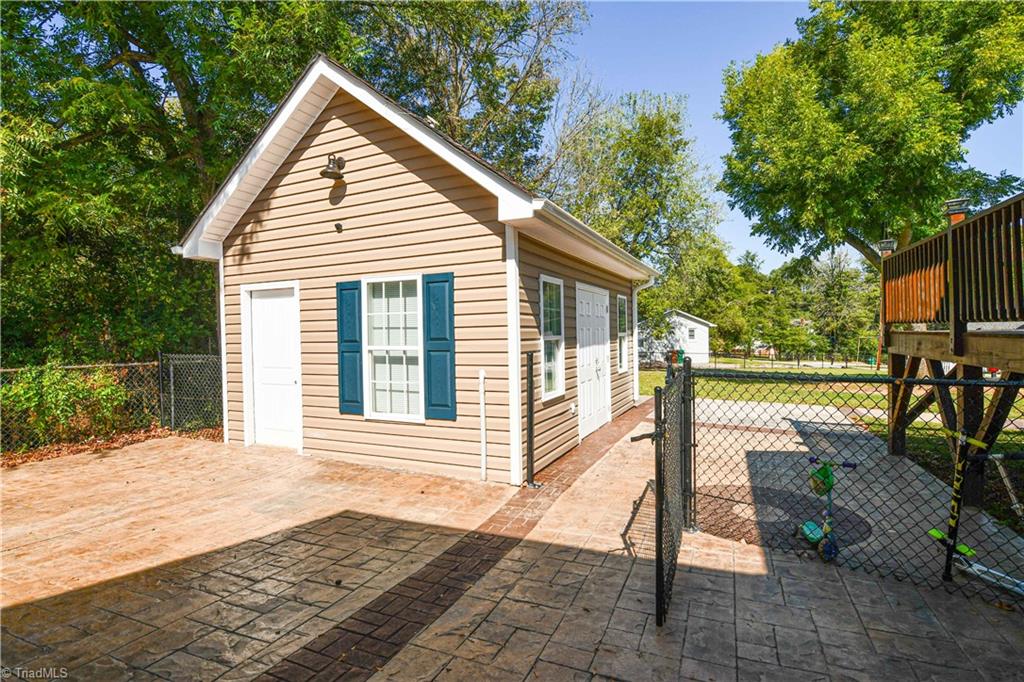 101 Mayview Avenue High Point, NC 27265 - Photo 3 of 26 Gallery Image 3