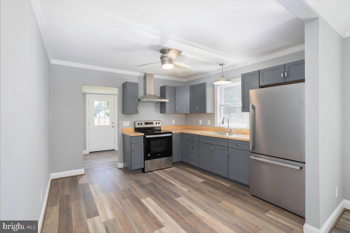 507 Burton Street Cambridge, MD 21613 - Photo 5 of 17 Kitchen