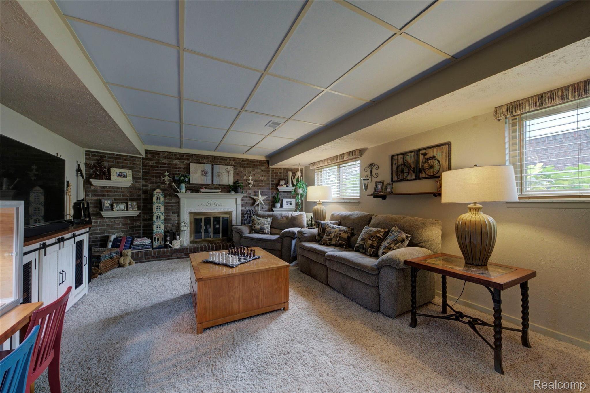 6936 Longwood Road Canton, MI 48187 - Photo 31 of 46 4H8A3673_4_5.jpg
