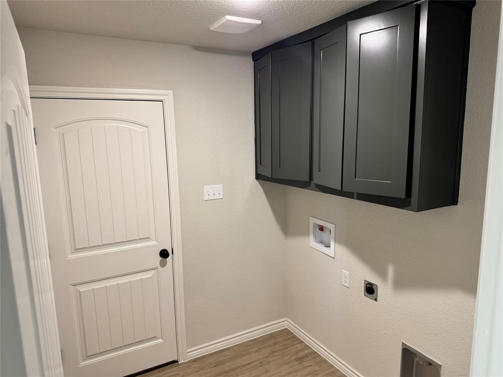 760 Smith Road Springtown, TX 76082 - Photo 9 of 9 a view of a hallway