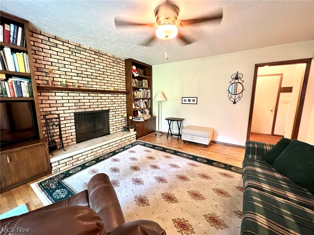 3001 Dentzler Road Parma, OH 44134 - Photo 20 of 35