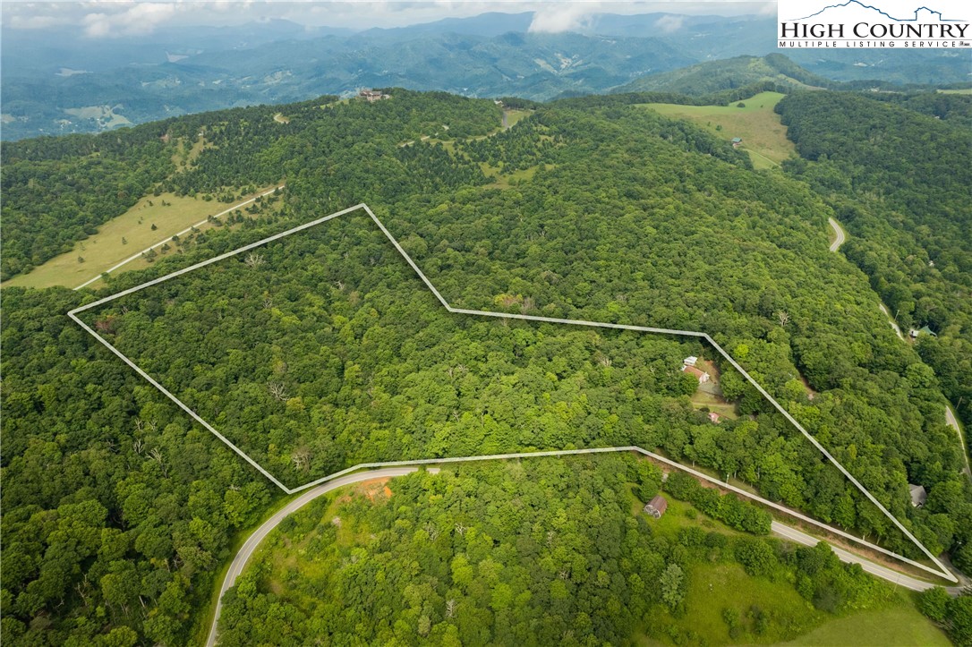 175 Woods Road Boone, NC 28607 - Photo 3 of 50