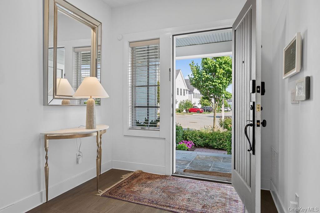23 Honeysuckle Lane Rye Brook, NY 10573 - Photo 5 of 50