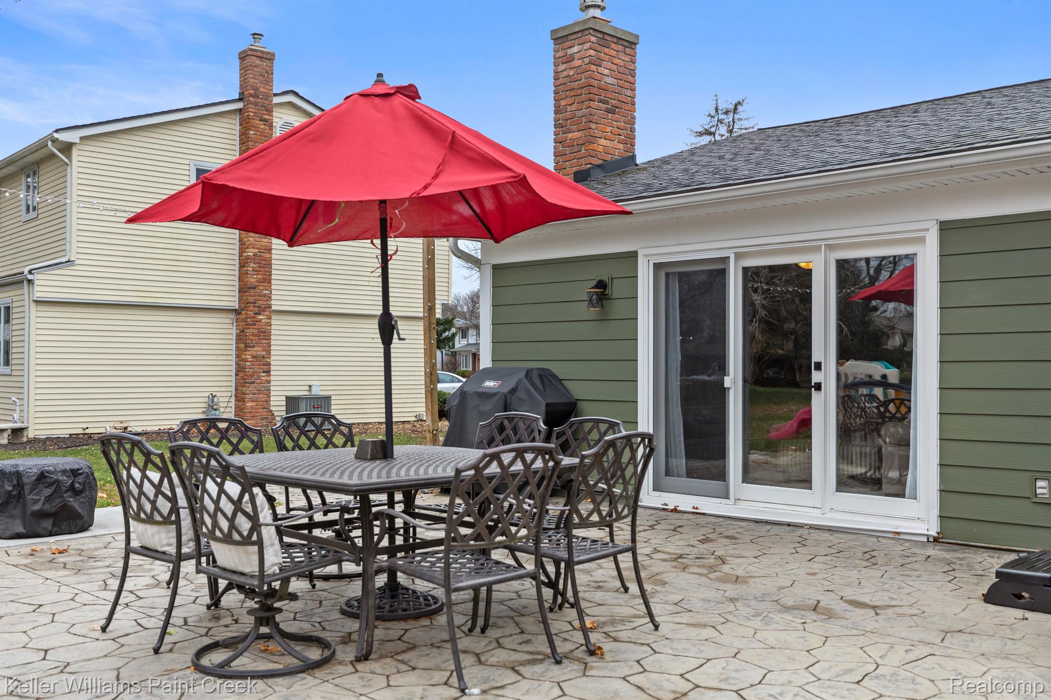 2329 Eaton Gate Road Lake Orion, MI 48360 - Photo 25 of 38 Patio with a new slab addition in 2021.