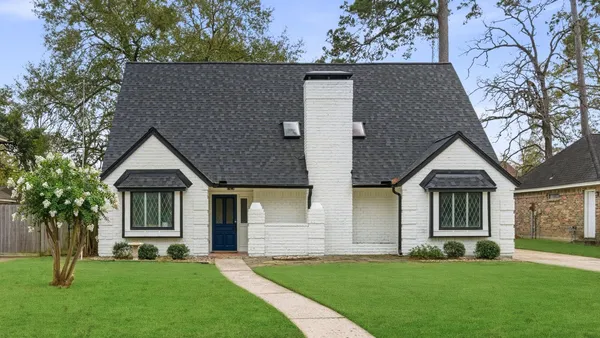 $359,500 | 5 Devonshire Drive, Conroe, TX 77304
