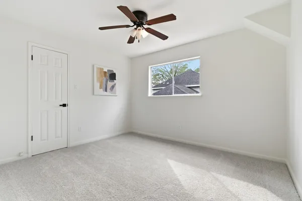 $359,500 | 5 Devonshire Drive, Conroe, TX 77304