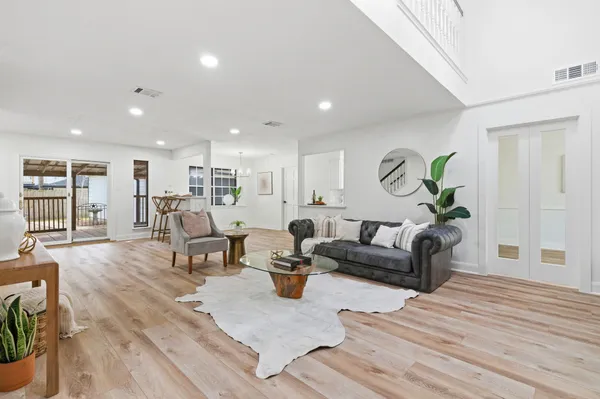 $359,500 | 5 Devonshire Drive, Conroe, TX 77304