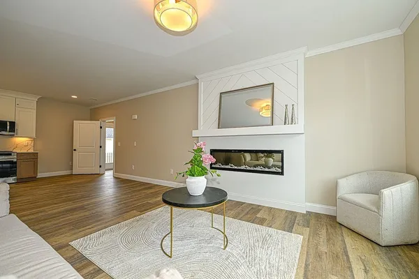 $654,900 | 18 Meadowview Lane, Unit B, Ipswich, MA 01938
