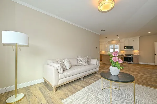 $654,900 | 18 Meadowview Lane, Unit B, Ipswich, MA 01938
