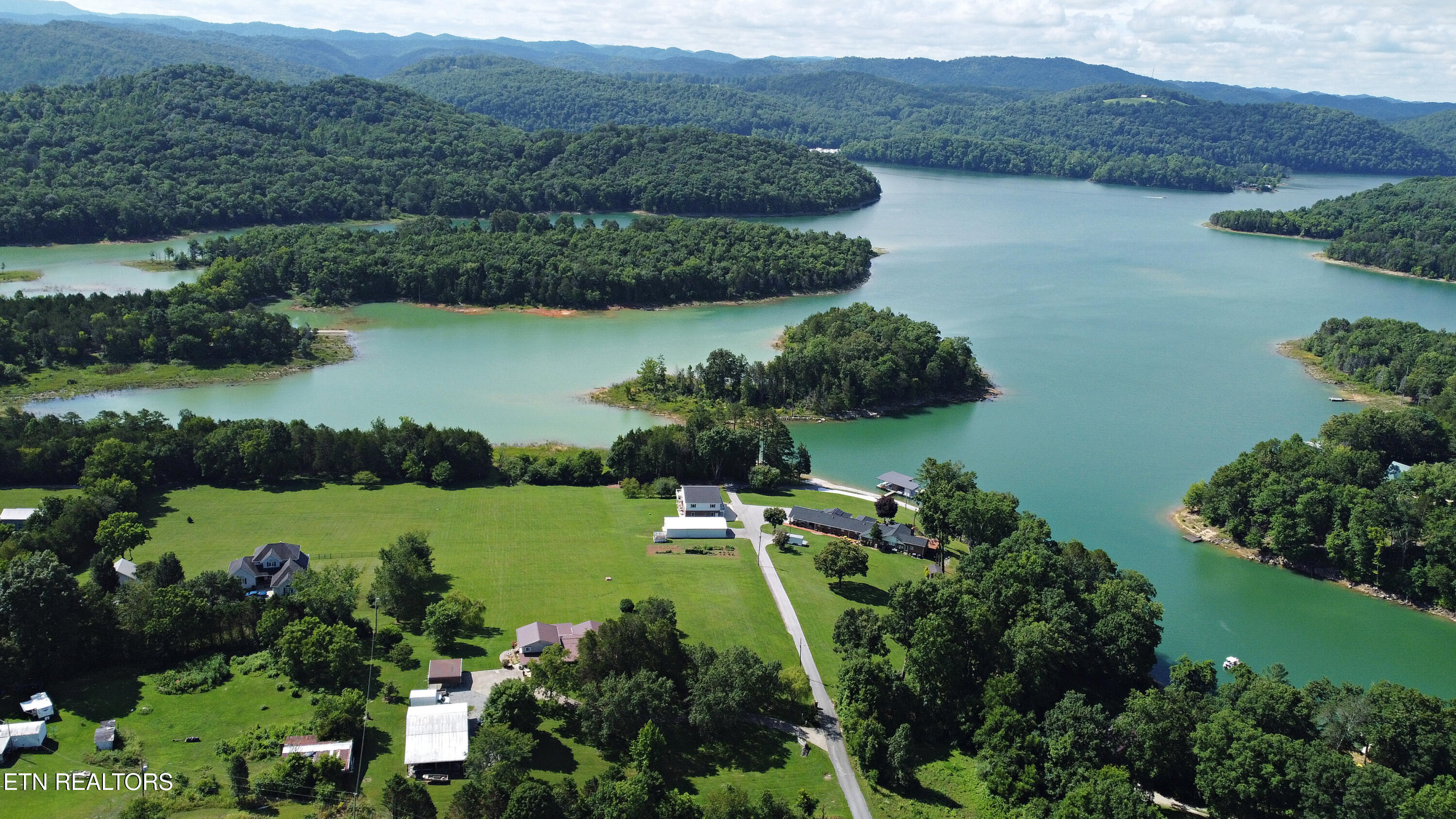 121 Harness Road New Tazewell, TN 37825 - Photo 3 of 59 DJI_0319
