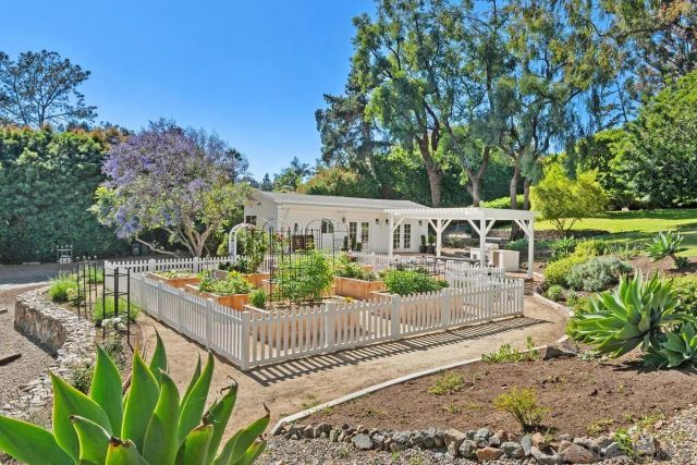 $5,679,000 | 4752 Sun Valley Road, Del Mar, CA 92014