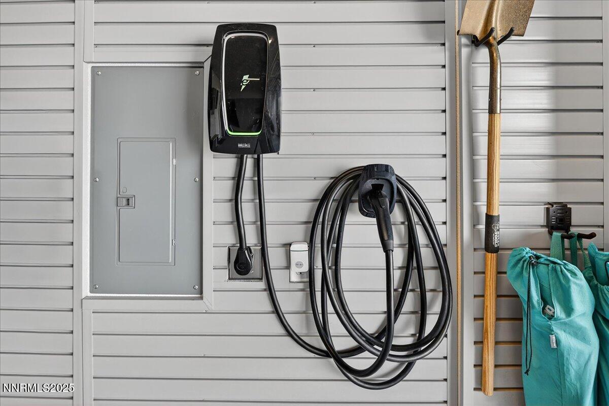 2160 Woodhouse Drive Reno, NV 89521 - Photo 24 of 38