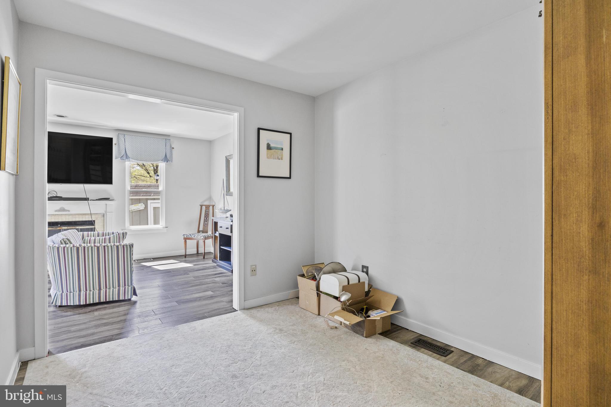 1561 Ritchie Lane Annapolis, MD 21401 - Photo 18 of 66 Bright and airy entryway awaits you.