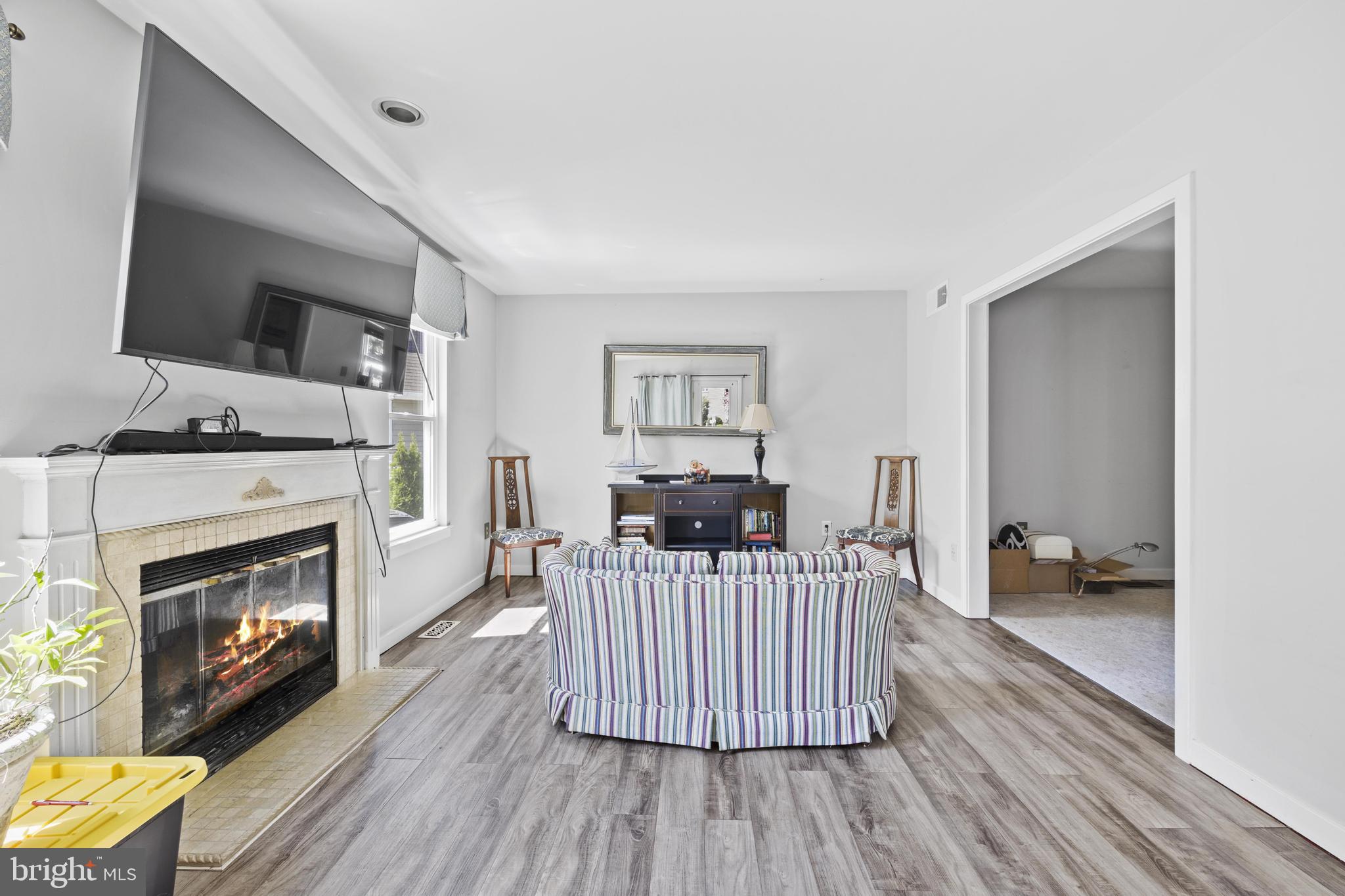 1561 Ritchie Lane Annapolis, MD 21401 - Photo 20 of 66 Cozy living space with modern charm.