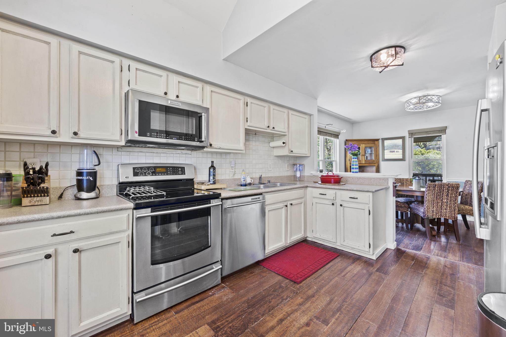 1561 Ritchie Lane Annapolis, MD 21401 - Photo 7 of 66 Charming kitchen with modern finishes.