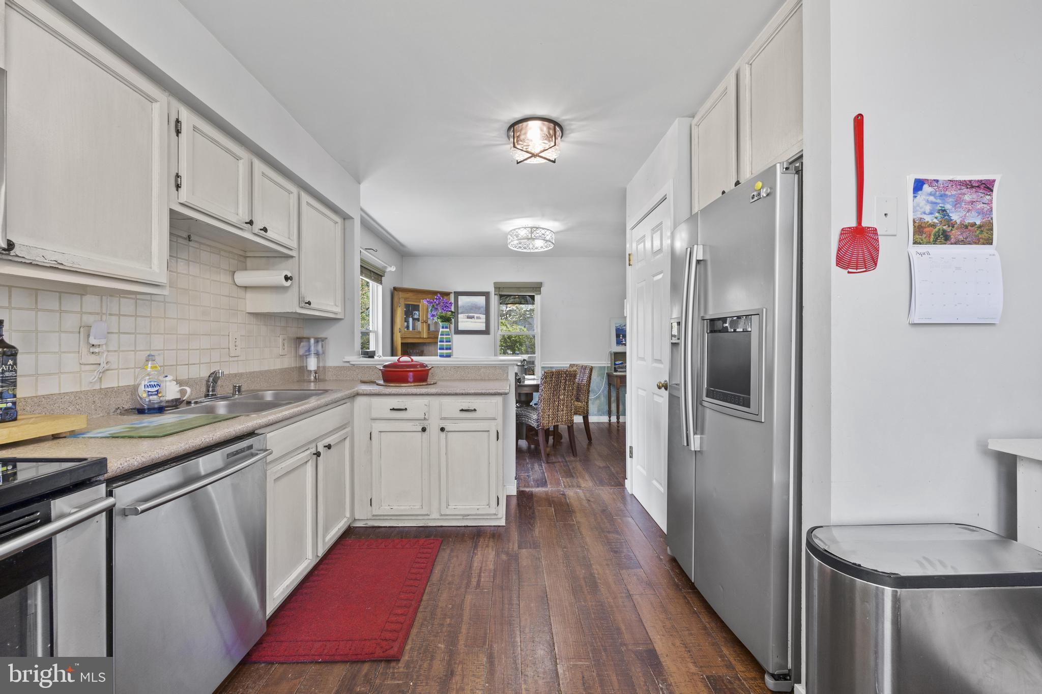 1561 Ritchie Lane Annapolis, MD 21401 - Photo 10 of 66 Bright and inviting kitchen space.