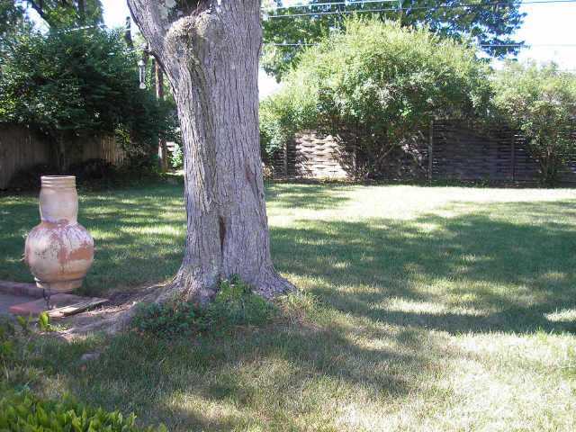 2226 Bristol Road Columbus, OH 43221 - Photo 6 of 10