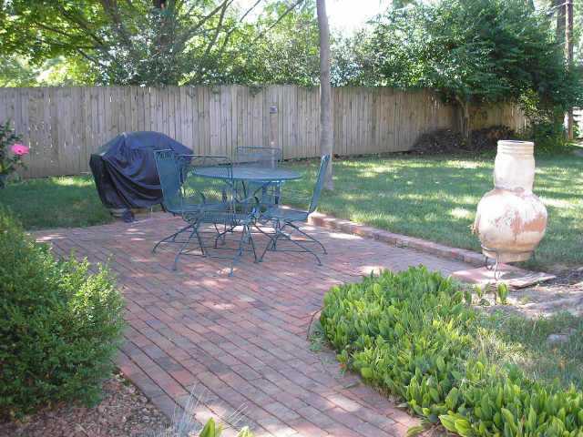 2226 Bristol Road Columbus, OH 43221 - Photo 7 of 10