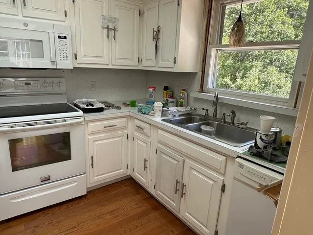 $2,850 | 9 Pierce Road, West Brookfield, MA 01585