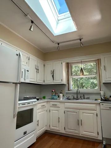 $2,850 | 9 Pierce Road, West Brookfield, MA 01585