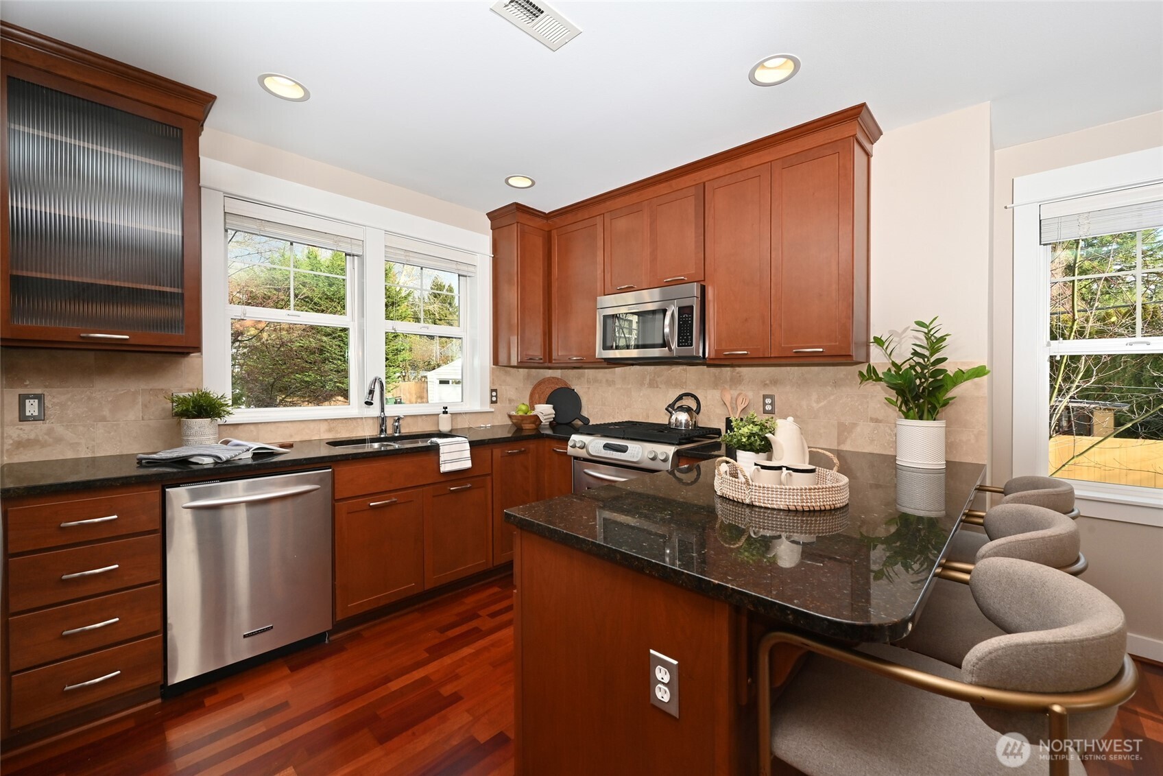 5801 55th Avenue Northeast, Unit A Seattle, WA 98105 - Photo 15 of 40