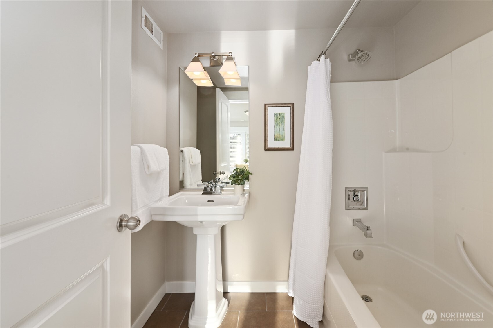 5801 55th Avenue Northeast, Unit A Seattle, WA 98105 - Photo 9 of 40