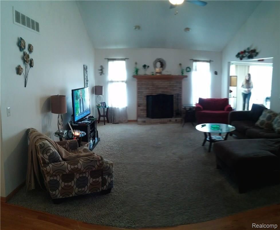 28373 Lange Road New Baltimore, MI 48047 - Photo 11 of 13 0303161307_Pano.jpg