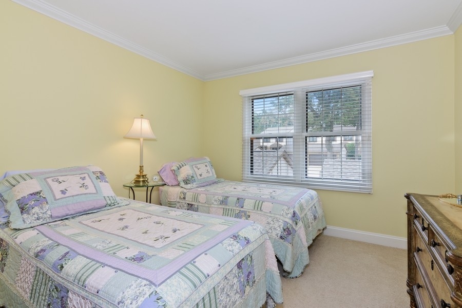 1138 Wheaton Oaks Drive Wheaton, IL 60187 - Photo 14 of 19