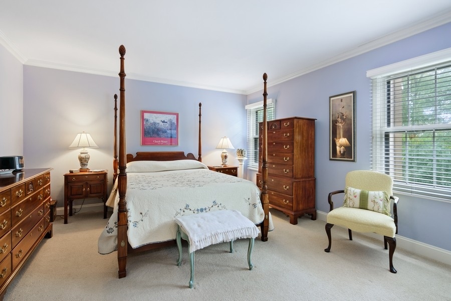 1138 Wheaton Oaks Drive Wheaton, IL 60187 - Photo 10 of 19