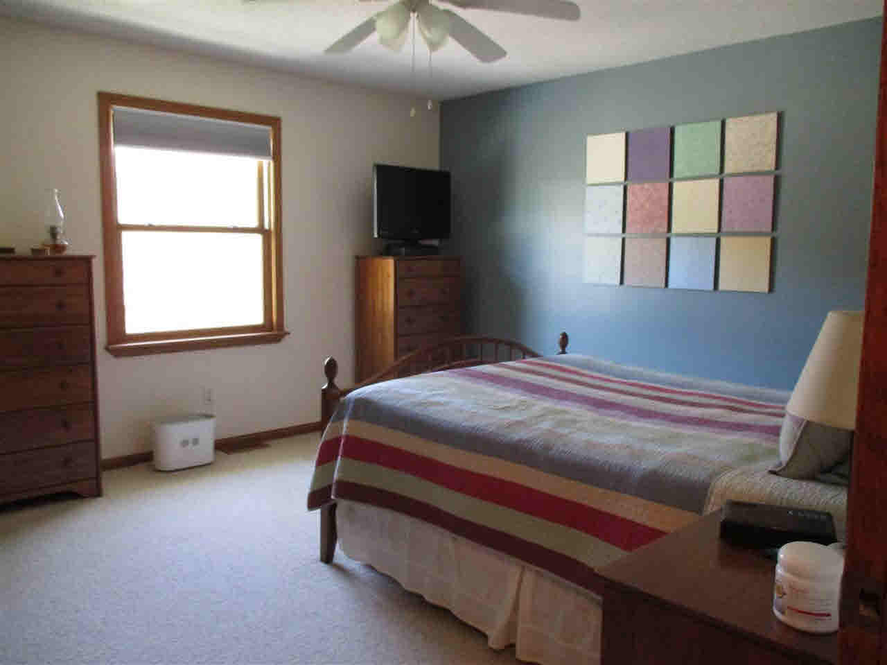 10234 Hartland Road Fenton, MI 48430 - Photo 14 of 74 21444200-13.JPG