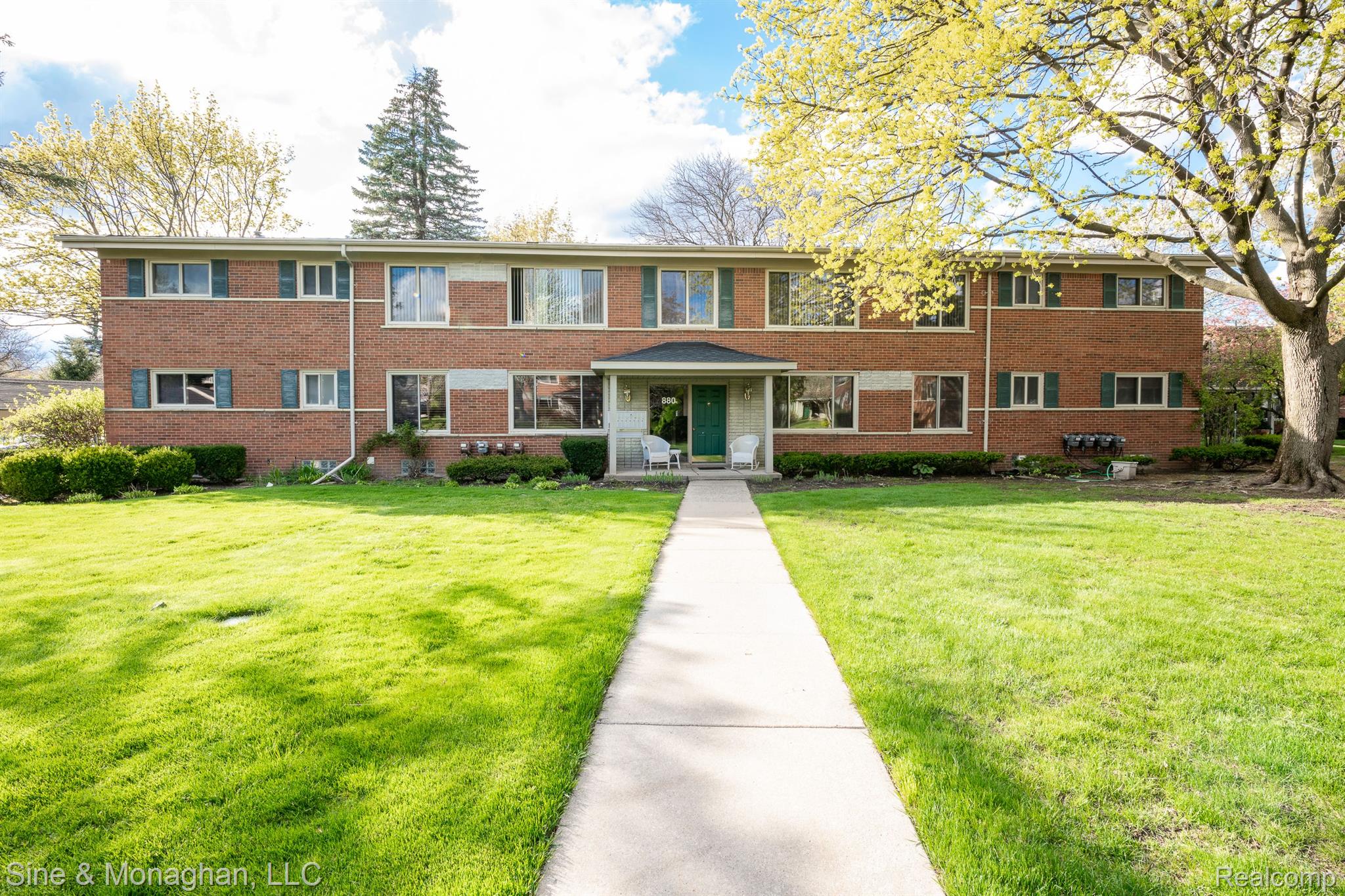 880 North Adams Road, Unit 2 Birmingham, MI 48009 - Photo 2 of 28 Center of complex location