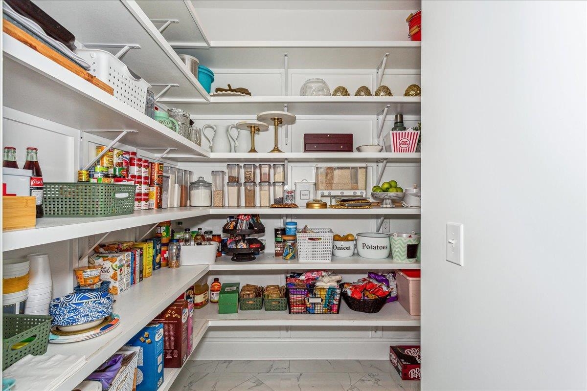 30866 Ono N Loop West Orange Beach, AL 36561 - Photo 14 of 49 Pantry