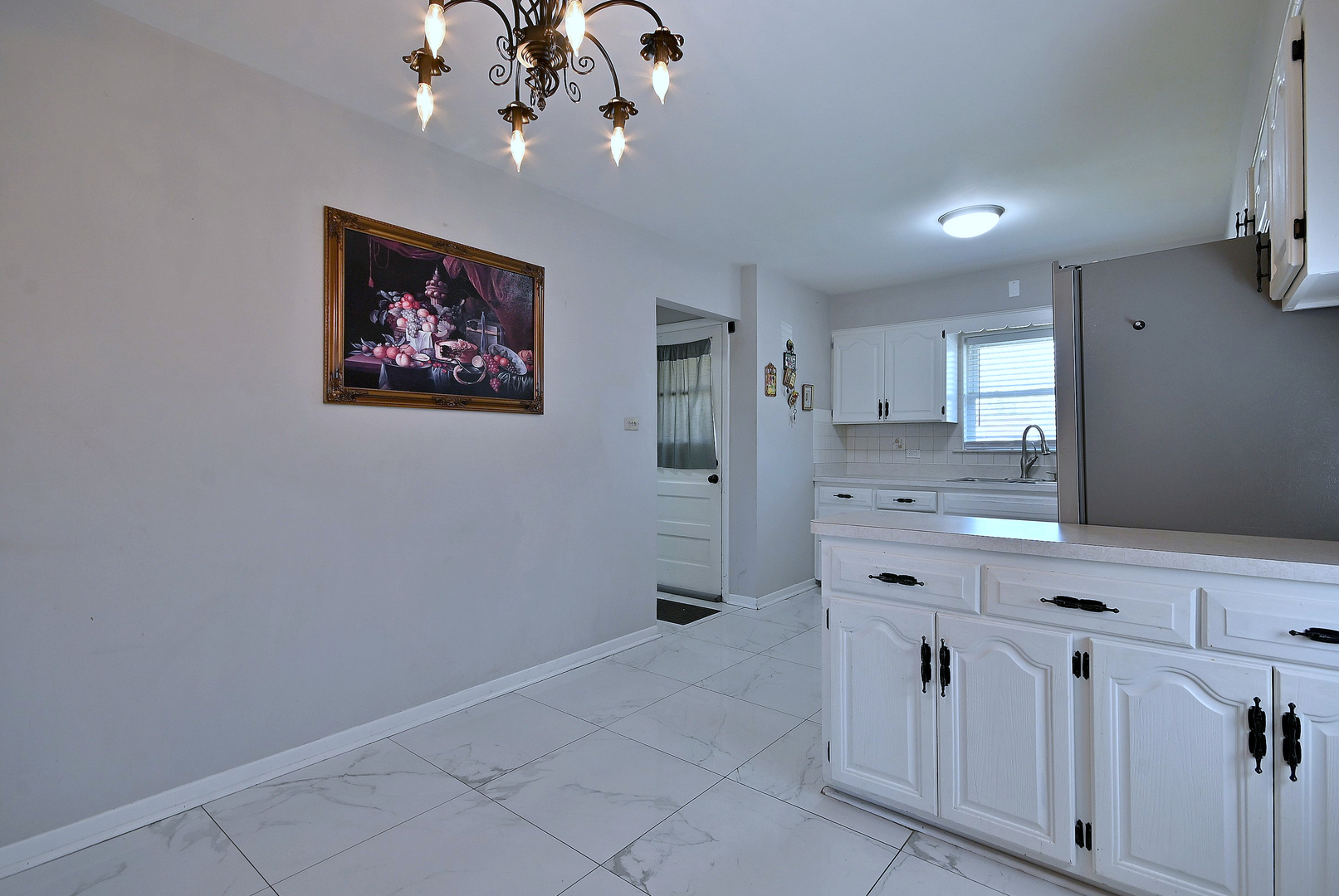 341 Iroquois Road Hillside, IL 60162 - Photo 8 of 21 Gallery Image 8