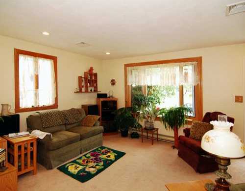 141 Alder Road South Kingstown, RI 02879 - Photo 2 of 8 Living Room.