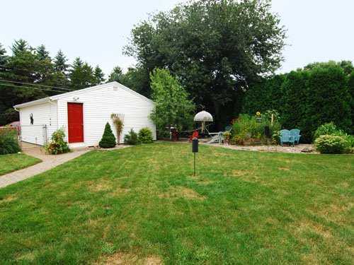 141 Alder Road South Kingstown, RI 02879 - Photo 8 of 8 Yard/Garden.