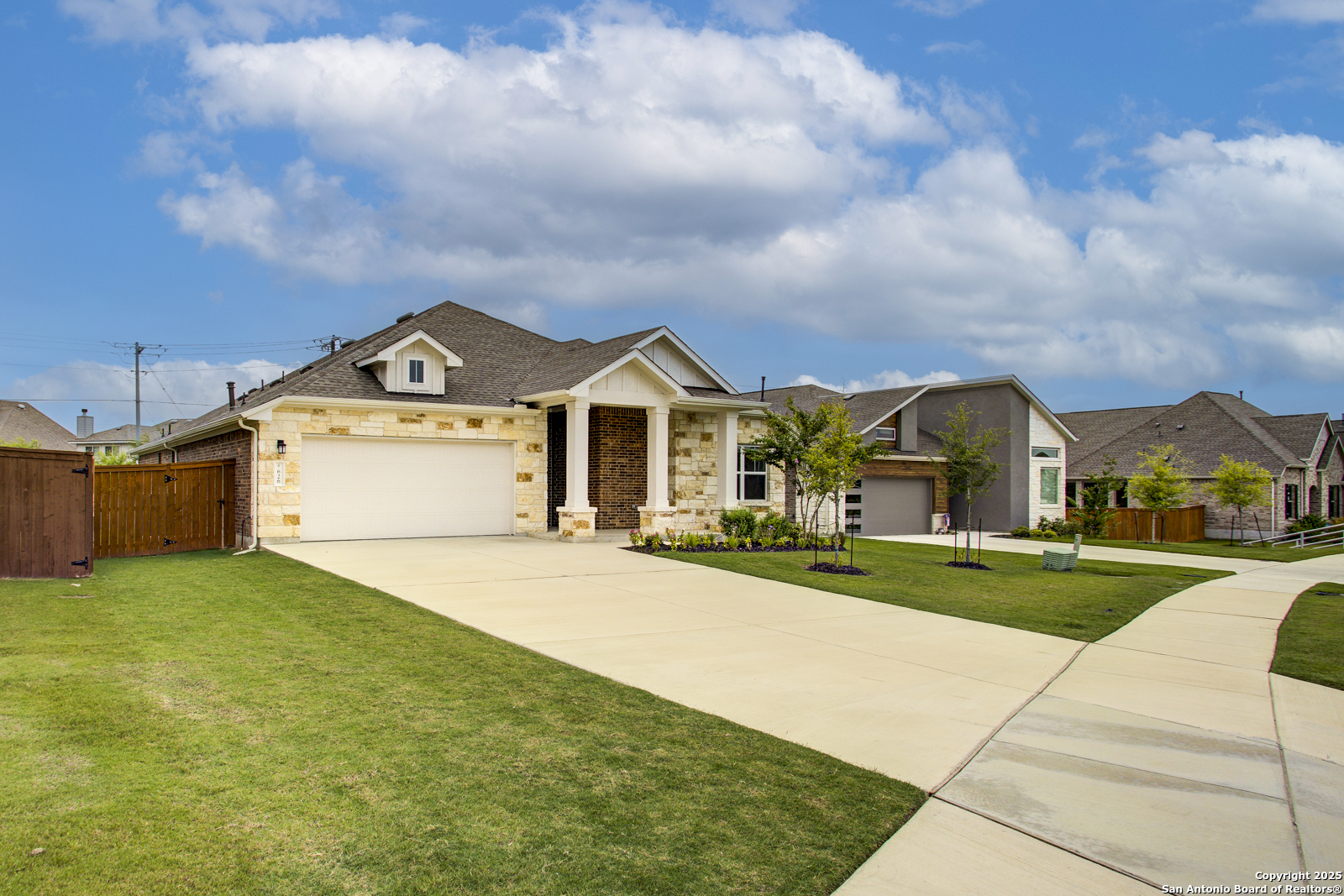 626 Foxbrook Way Cibolo, TX 78108 - Photo 2 of 26