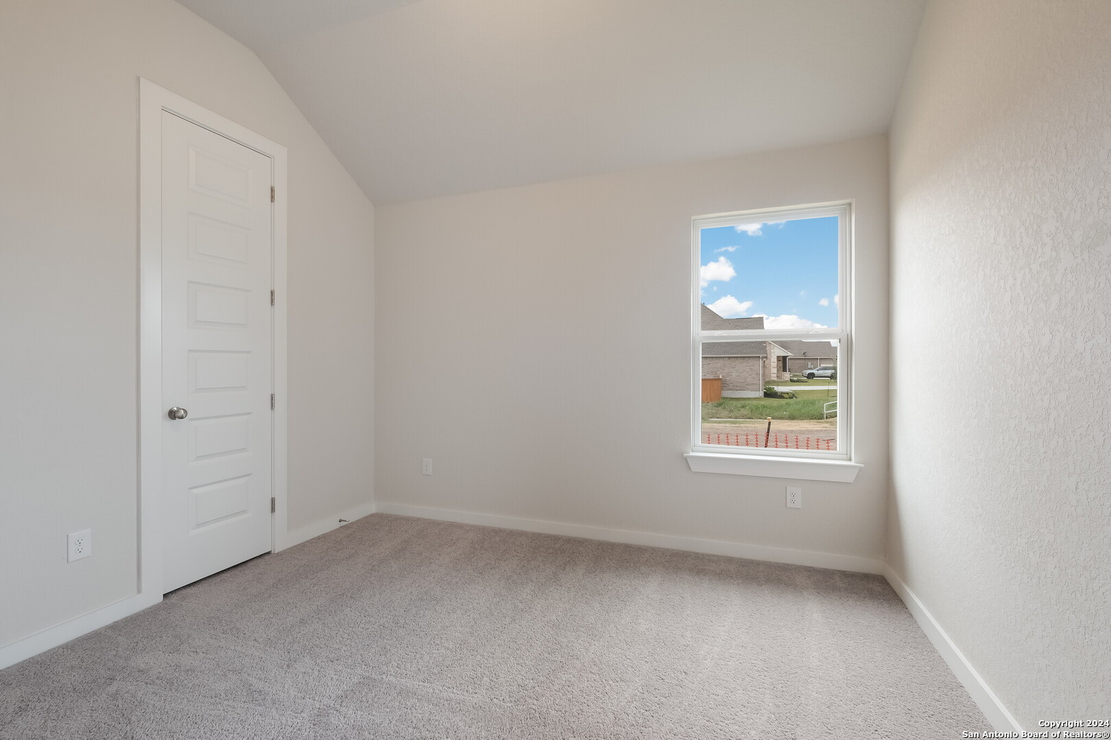 626 Foxbrook Way Cibolo, TX 78108 - Photo 5 of 26