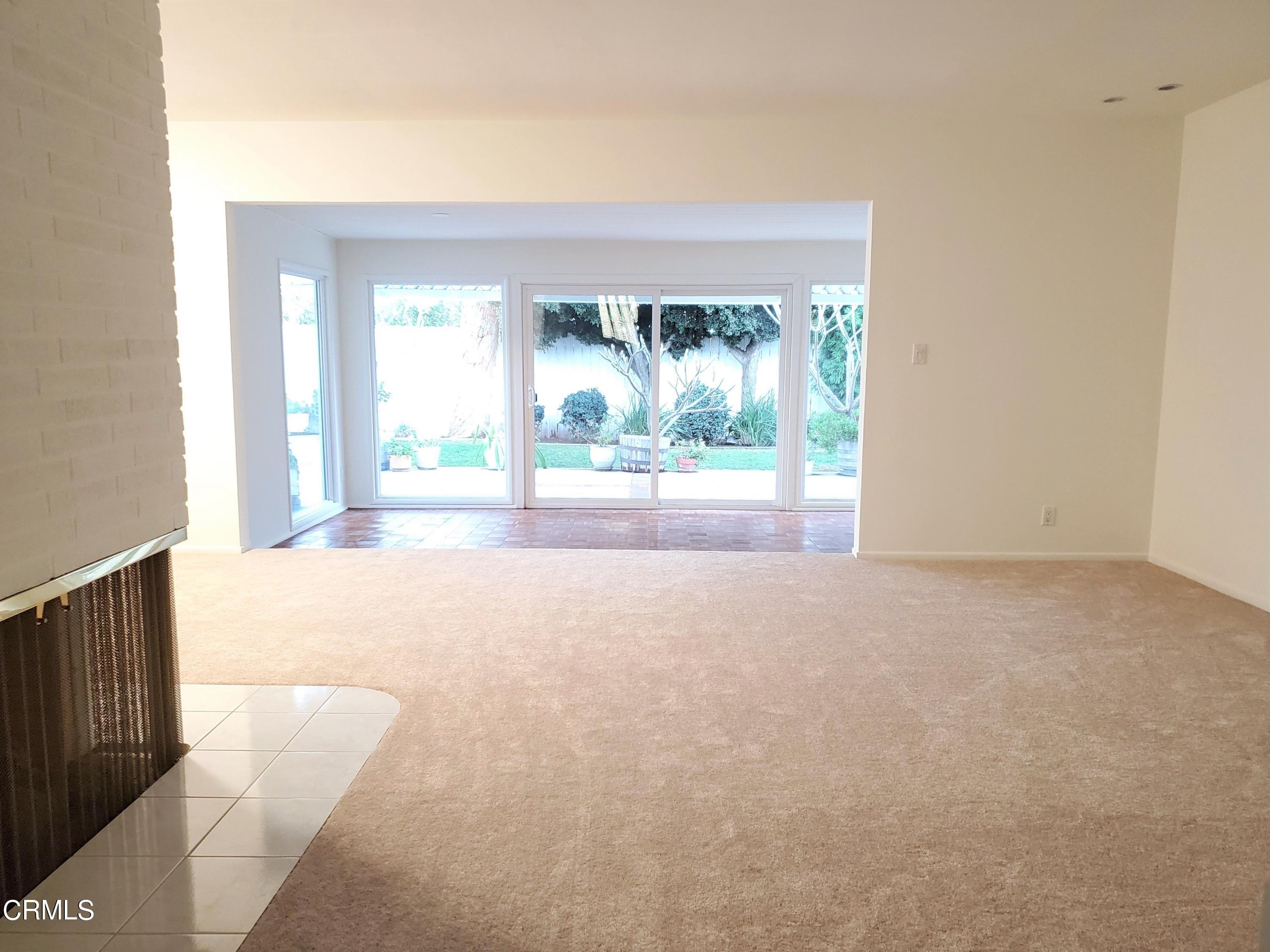 1372 Riverside Drive Fullerton, CA 92831 - Photo 3 of 31 living1