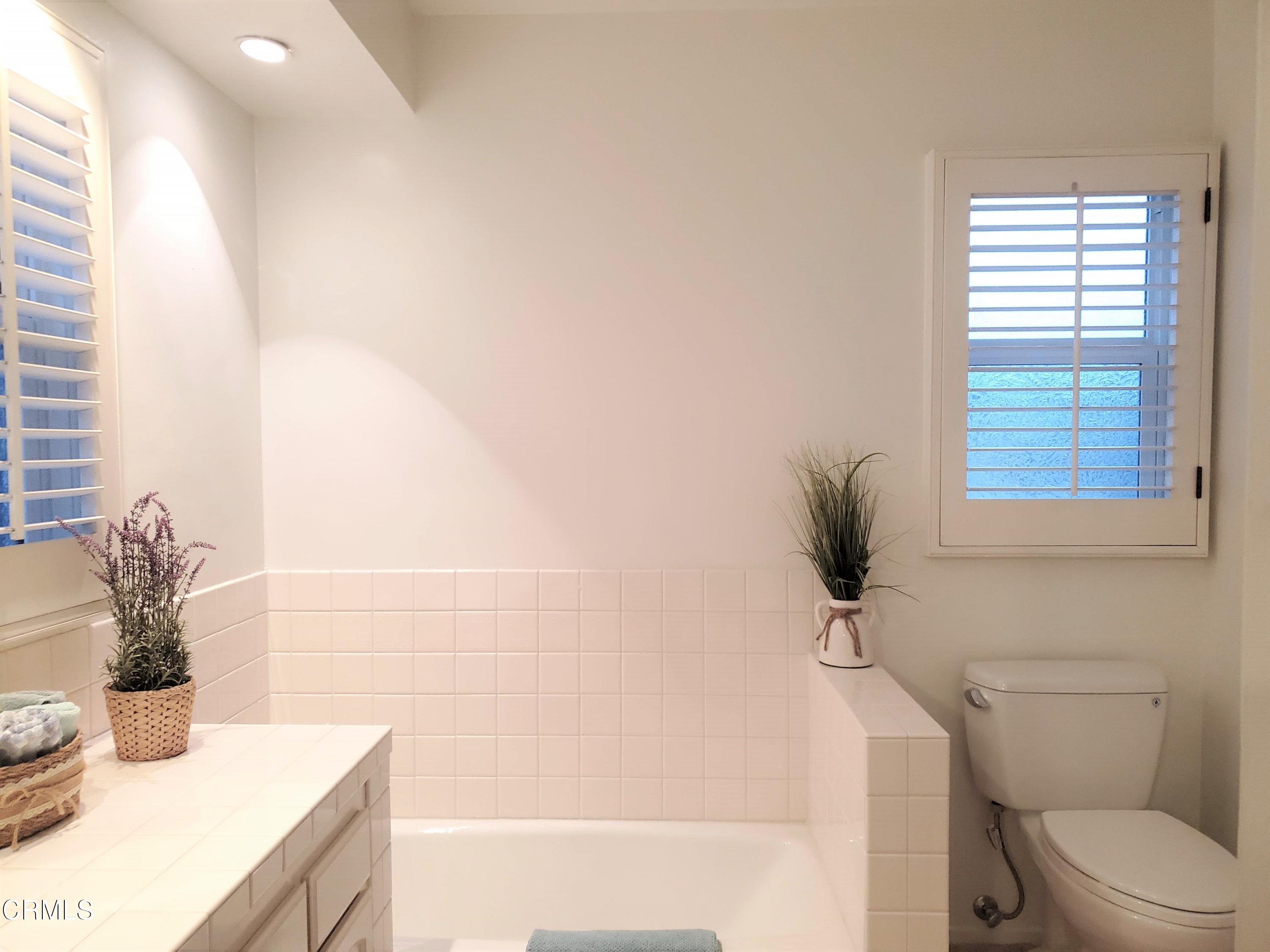 1372 Riverside Drive Fullerton, CA 92831 - Photo 21 of 31 master bth2