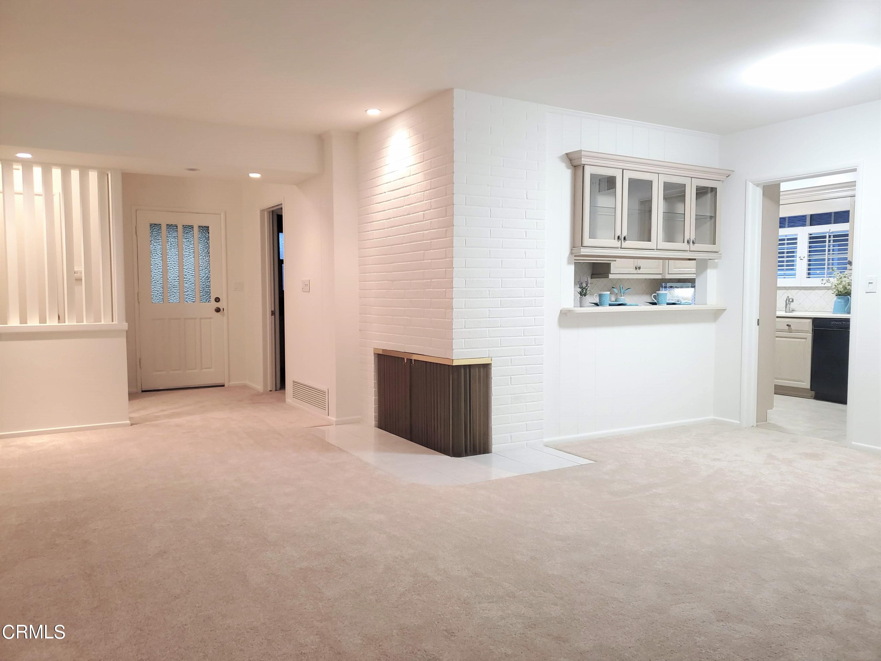 1372 Riverside Drive Fullerton, CA 92831 - Photo 5 of 31 living2