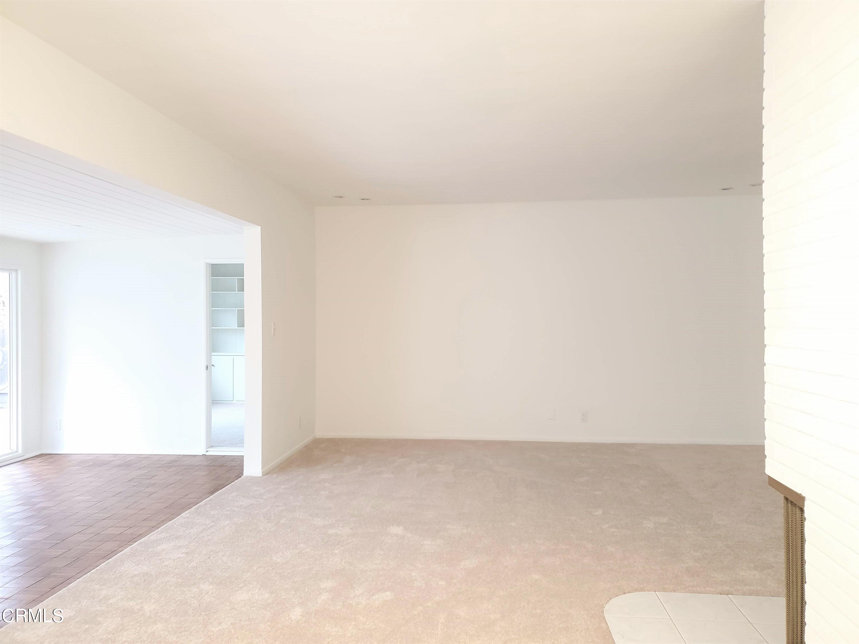 1372 Riverside Drive Fullerton, CA 92831 - Photo 6 of 31 living3