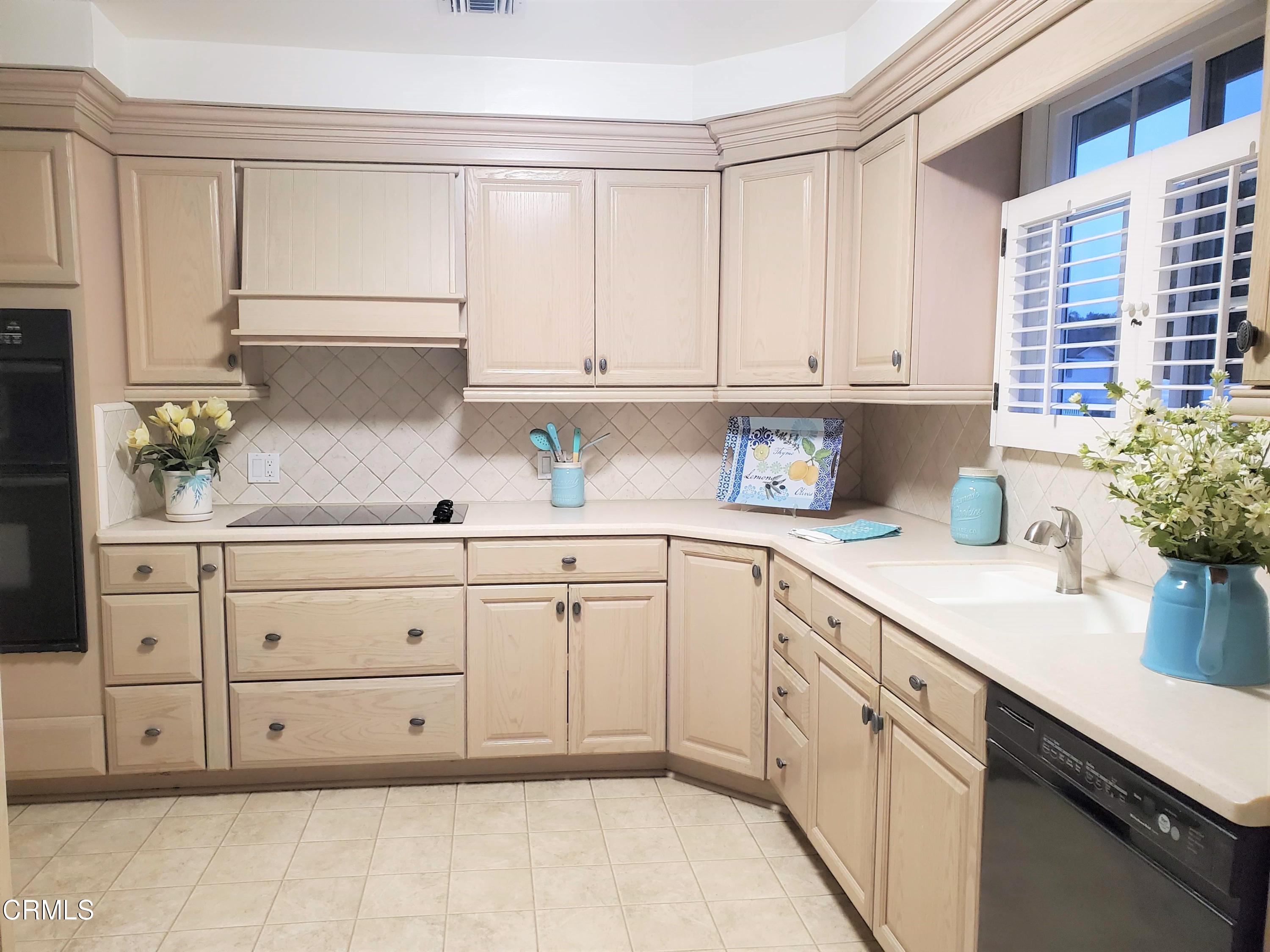 1372 Riverside Drive Fullerton, CA 92831 - Photo 9 of 31 kitchen1