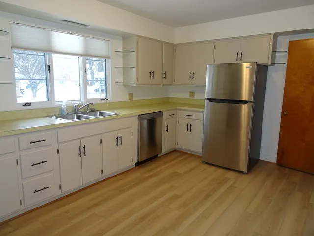 $295,000 | 600 Mack Street, Joliet, IL 60435