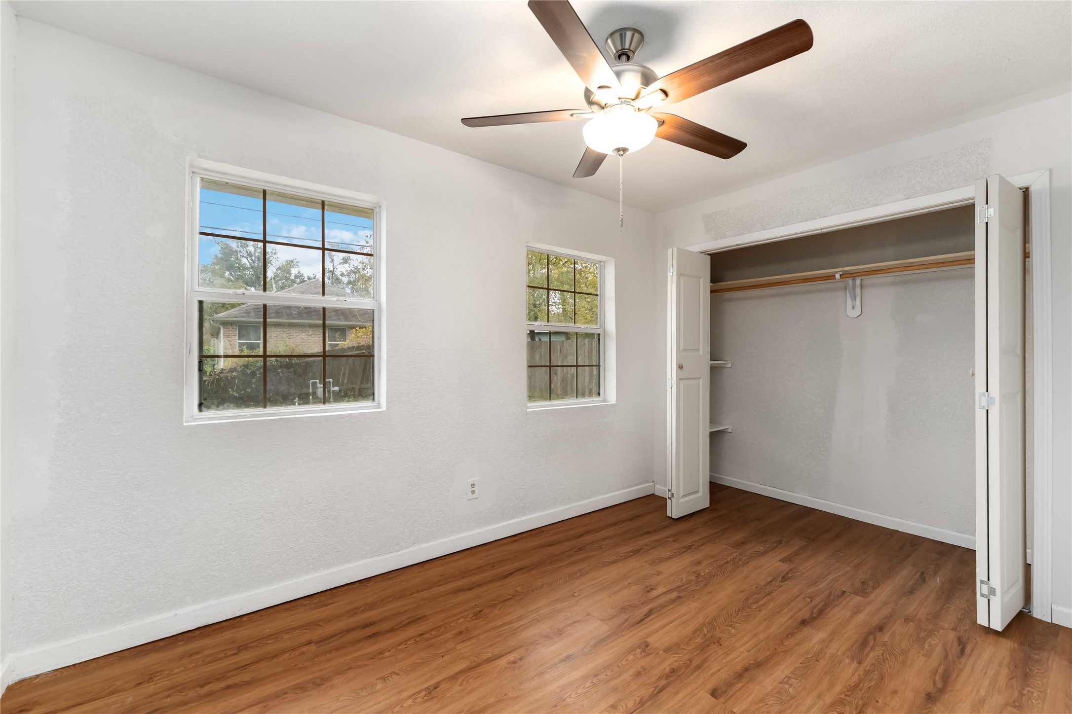 5042 Bataan Road Houston, TX 77033 - Photo 14 of 27