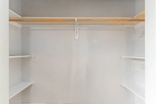 $180,000 | 5042 Bataan Road, Houston, TX 77033