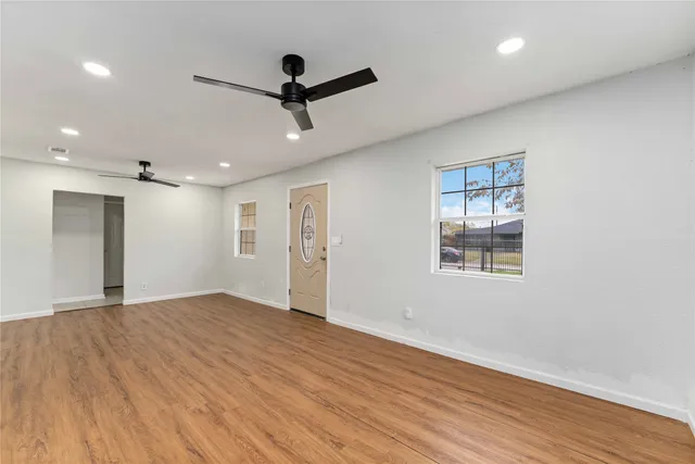 $180,000 | 5042 Bataan Road, Houston, TX 77033