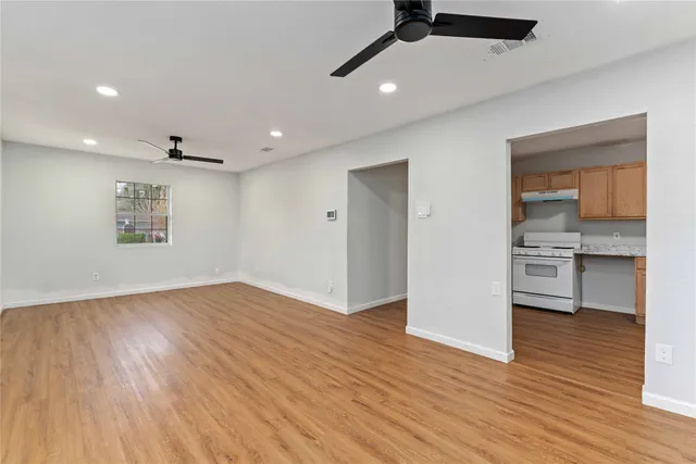 $180,000 | 5042 Bataan Road, Houston, TX 77033