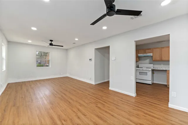 $180,000 | 5042 Bataan Road, Houston, TX 77033