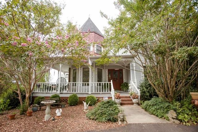 1944 East Blackstock Road Roebuck, SC 29376 - Photo 1 of 25 Gallery Image 1