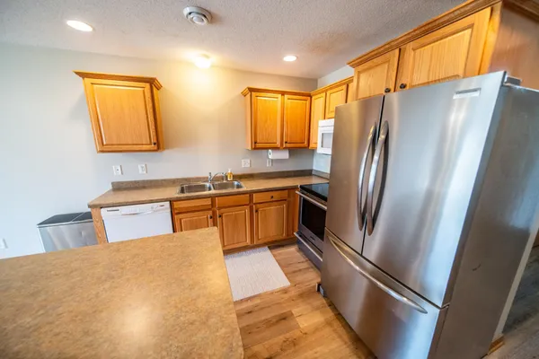 $230,000 | 562 Pointe Court Southwest, Rochester, MN 55902